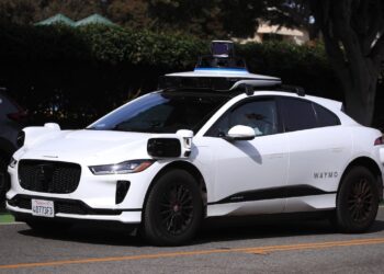 Self-Driving Taxis Dominate Phoenix